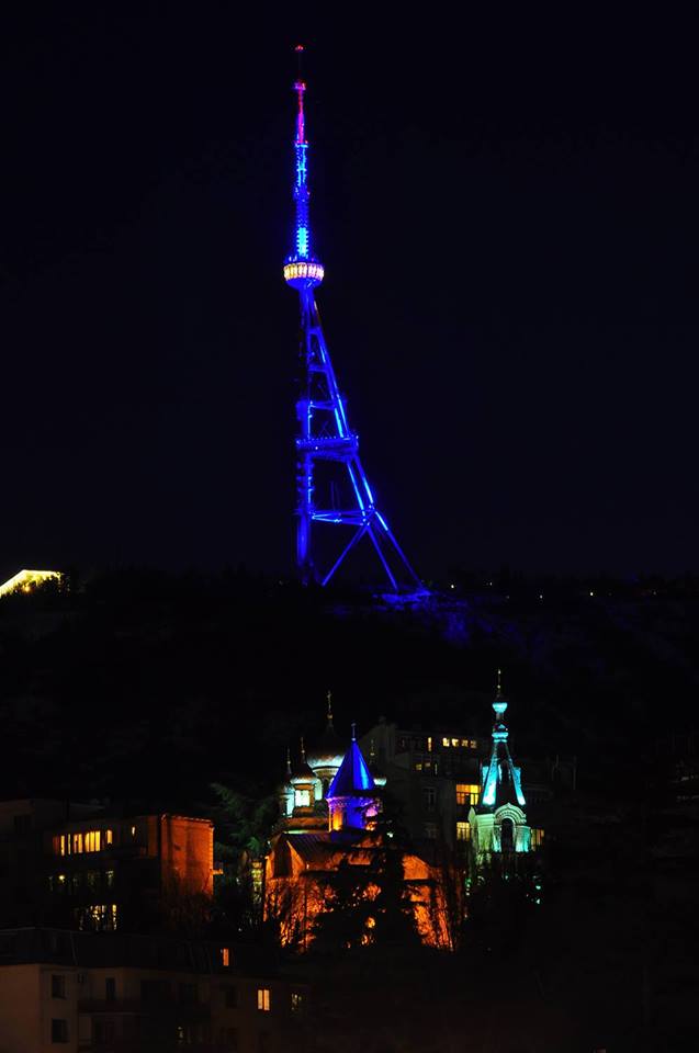 Georgia lights up in EU colors celebrating visa liberalization geotv.ge